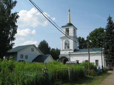 Церковь Дм.Солунского с воротами