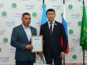 В селе Сунтар Якутии открыли спорткомплекс с бассейном