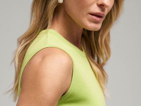 Вязаная майка прилегающего кроя с хлопком