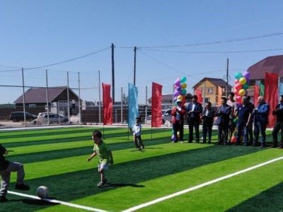 Подарок детям: в Покровске открыли спортивную площадку