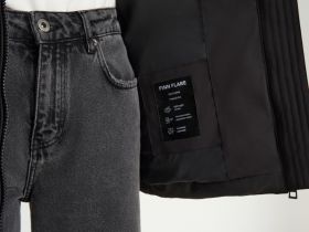 Пуховик с опушкой и воротником-стойкой