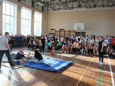 Студенты 12 факультетов Чувашского госуниверситета сразились в мас-рестлинге (фото).