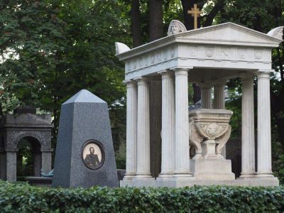 Некрополь мастеров искусств