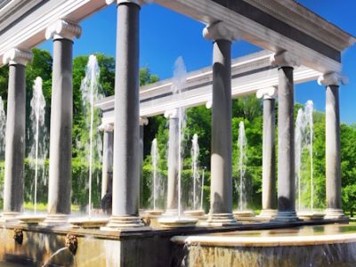 Петергоф: дворец, фонтаны и морской воздух за один выезд