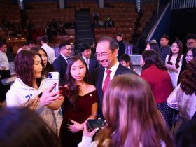 Лучших школьников чествовали на Ёлке главы Якутии