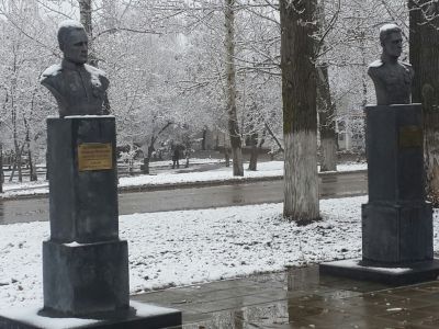 Обелиск героям Советского Союза Полещикову и Рыбакову