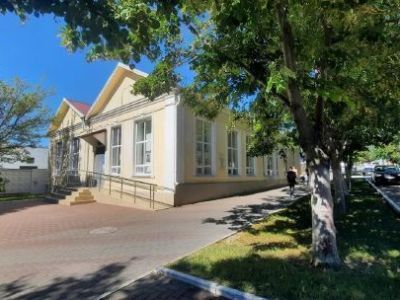 Здание, где в ремесленной школе преподавал слесарное дело Г.М. Седин