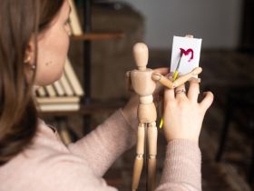 Мини-мольберт Малевичъ с холстом 6х8 см