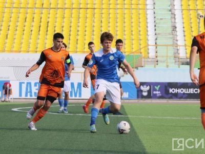 Футболисты Якутии проведут заключительный матч ЮФЛ