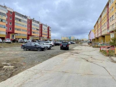 Продолжить ремонт двора 14-го дома в Удачном подрядчик планирует с середины июня