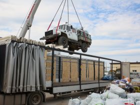 «Техника и 10 тонн посылок»: из Якутии отправили рейс с гуманитарным грузом для участников СВО