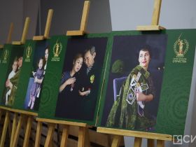 В Якутске открылась фотовыставка «Семьи героев»