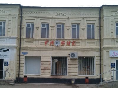 Здание, где в январе 1918 г. заседал Совет Медвежского уезда