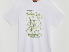 Свободная футболка с принтом