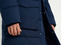 Утепленное пальто с накладными карманами