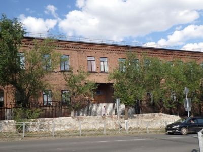 Здание школы, где учились в 1930-1940 гг. Герои Советского Союза Николай Дмитриевич Авдеев, Василий Прокофьевич Синчук, Виталий Андреевич Сорокин, Анатолий Михайлович Пузаков