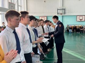 В школе №10 Якутска открылся профильный «полицейский класс»