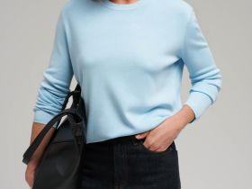 Легкий базовый джемпер прямого кроя