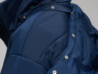 Стеганая куртка с искусственным утеплителем