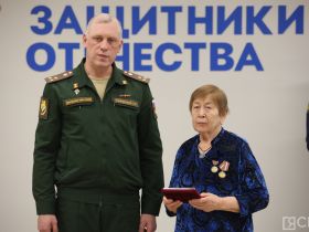 В Якутске вручили награды погибших участников СВО их родственникам