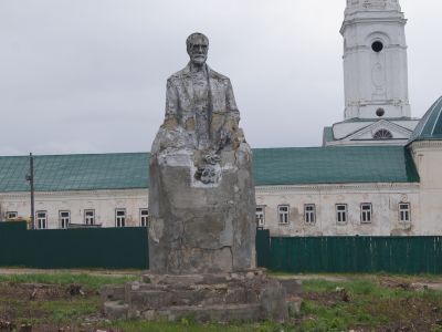 Памятник И.В.Мичурину