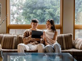 Чехол-книжка uBear