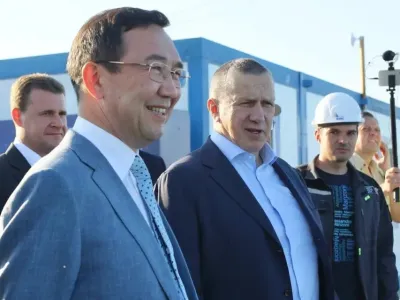 Юрий Трутнев и Айсен Николаев проверили ход строительства Ленского моста