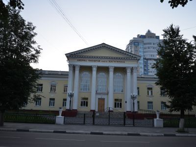 Здание Дворца пионеров и школьников
