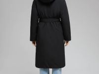 Пуховое пальто с поясом и капюшоном