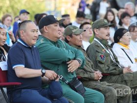 В Якутске провели концерт «Наши маяки», посвящённый Героям России