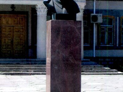 Памятник В.И.Ленину