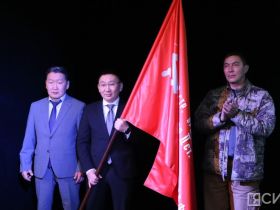 Знамя «Арктической эстафеты Победы» передали Анабарскому району