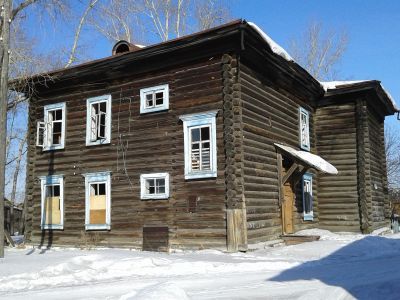 Здание, где в городской больнице в 1828–1830 гг. лечились декабристы Шаховской Федор Петрович и Бобрищев-Пушкин Николай Сергеевич и где умерли Якубович Александр Иванович (1796–1845 гг.), декабрист, Димитров Н.М., большевик