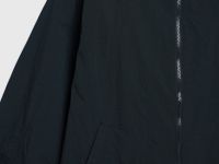 Ветровка с капюшоном, Черный