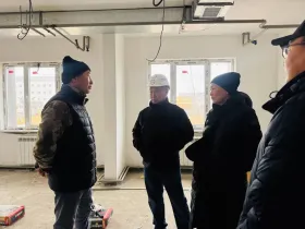 В Жатае проверили строительство ключевых социальных объектов и судоверфи