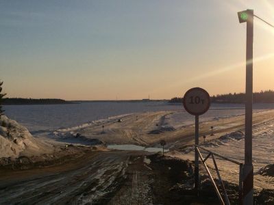 До 10 тонн снижена грузоподъёмность ледовых переправ в Якутии