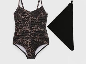 Комплект трикотажный для девочек: купальник, парео