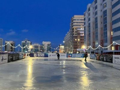 В 203 микрорайоне Якутска открыли бесплатный ледовый каток