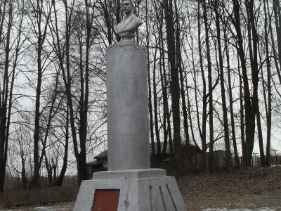 Могила М.И.Лакина