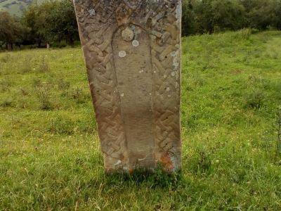 Стела надмогильная