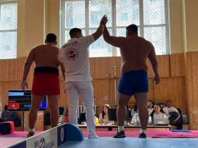 В десятый раз в Монголии проведен национальный чемпионат по мас-рестлингу