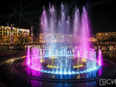 Фонтан на площади Республики заработает на полную мощность после устранения замечаний