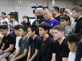 Олимпийский чемпион Олег Саитов показал мастер-класс в Якутске