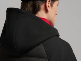 Стеганая куртка с наполнителем из натурального пуха