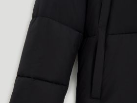 Утепленная куртка со съемным капюшоном