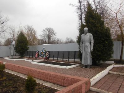 Братская могила воинов, погибших в 1943 г.