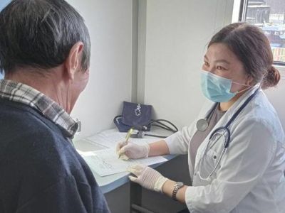 Как работает в Хангаласском районе Якутии мобильный комплекс "Диагностика"