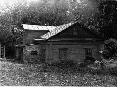 Флигель