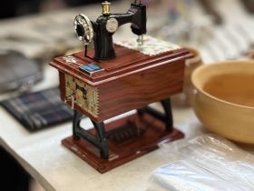 В Якутске открылась ярмарка любителей старины «Ленские клады»