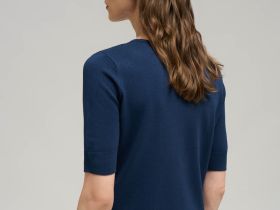 Легкий джемпер с коротким рукавом